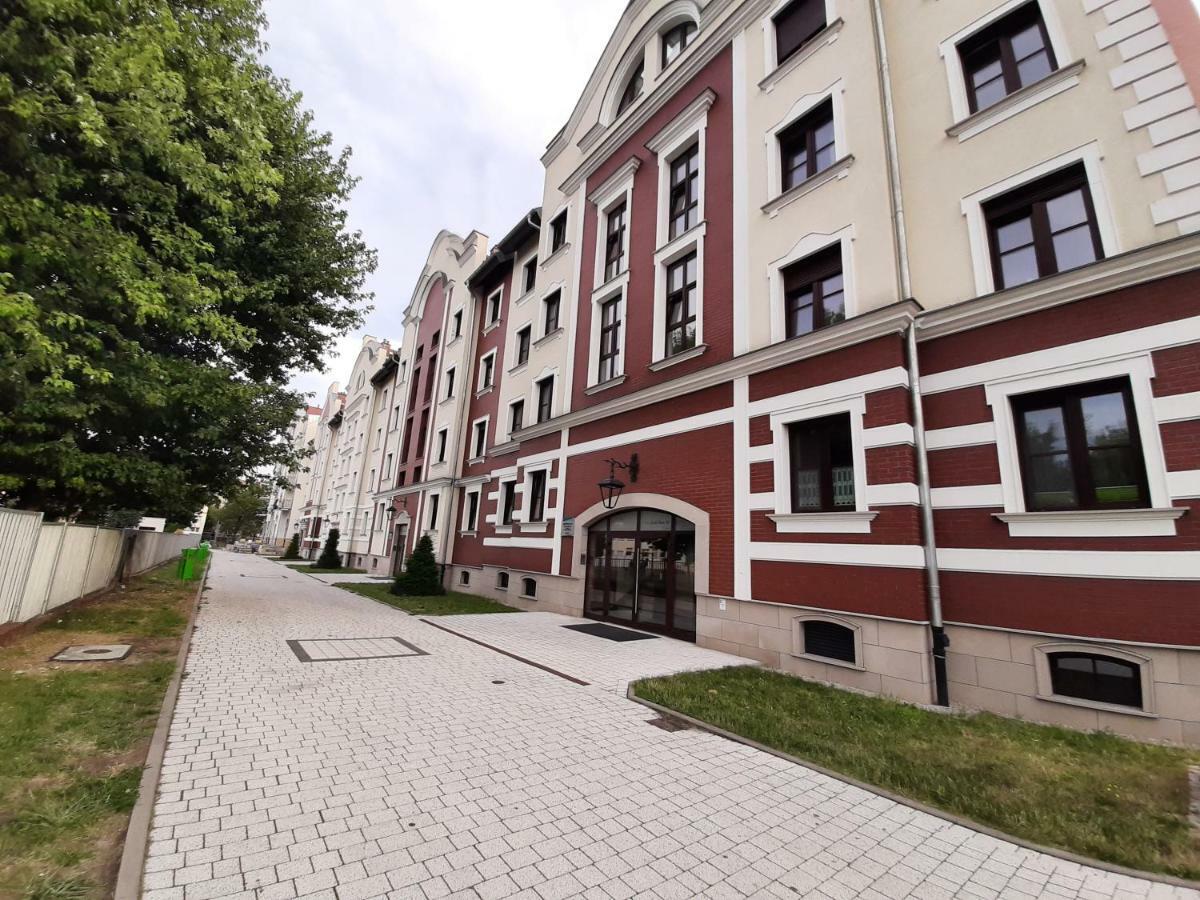 Apartamenty Lubin - Kamieniczka W Centrum Exterior foto